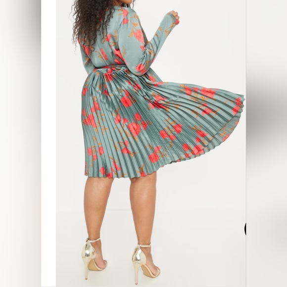 PrettyLittleThing Emerald Green Floral Dress - Picture 4 of 5